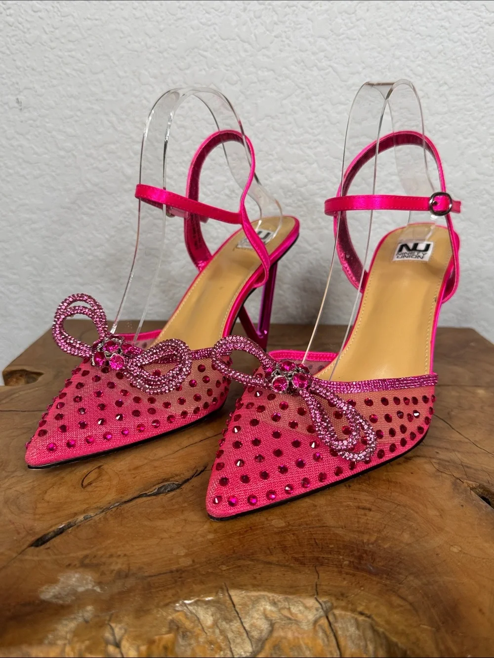 NINETY UNION GLORIA FUCHSIA RHINESTONE MESH TRIANGLE HEEL PONTED TOE PUMPS NWT